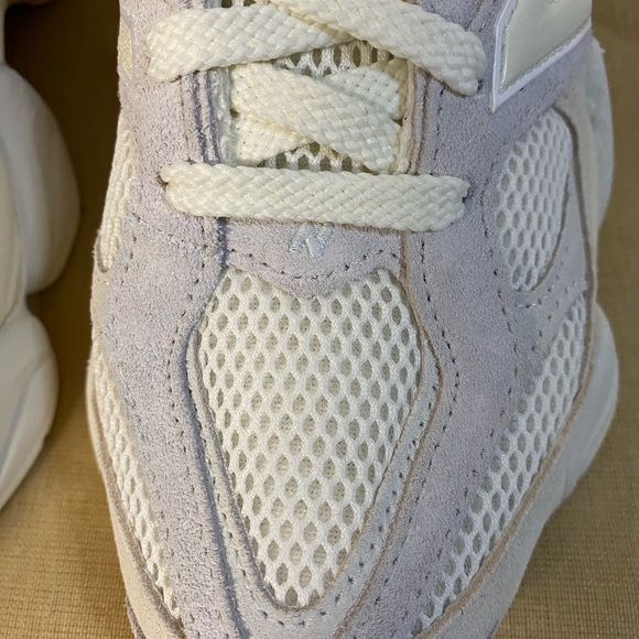 New Balance 9060 Women’s / Men’s Cream Mesh Sneakers - Picture 9 of 13